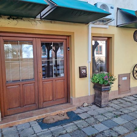 Apartman Romana Postorna Esterno foto