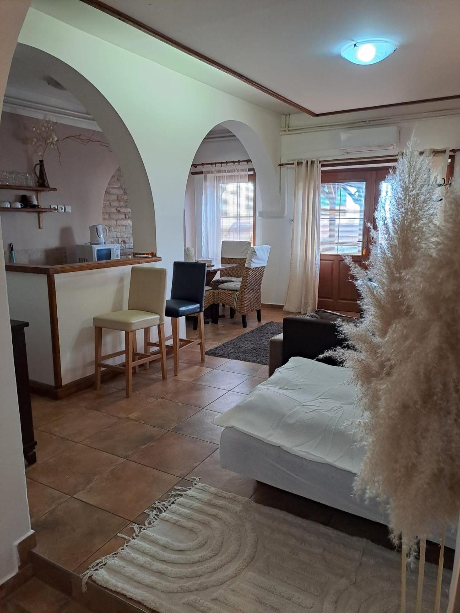 Apartman Romana Postorna Esterno foto